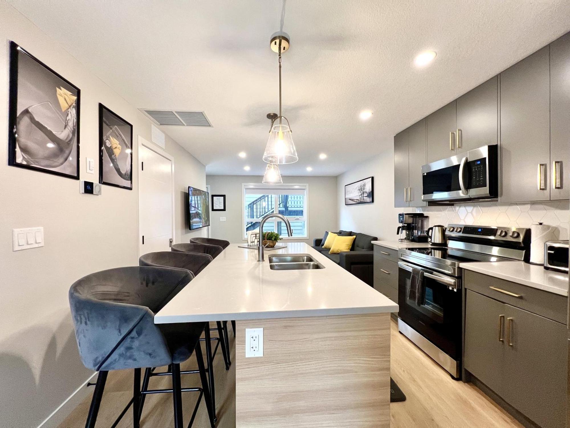 קאנמור Brand New 2Br Condo With Outdoor Swimming Pool And Hot Tub מראה חיצוני תמונה